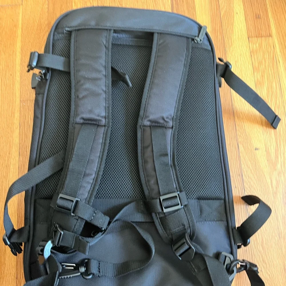Amazon Basics Carry On Backpack - Picture 6 of 6